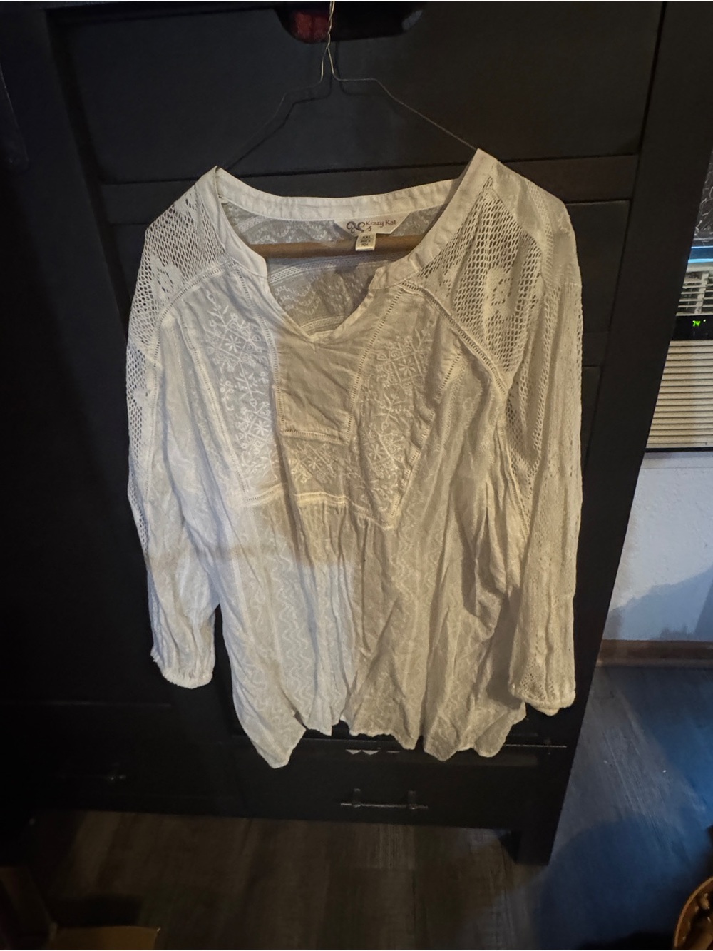 krazy kat White Lace Knit V-Neck Tunic Top